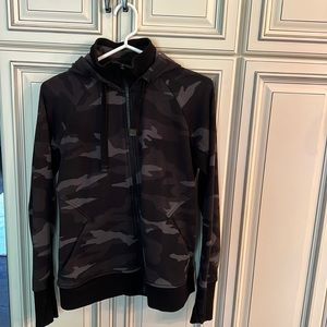 Athleta Triumph Hoodie, Camo, Size Small